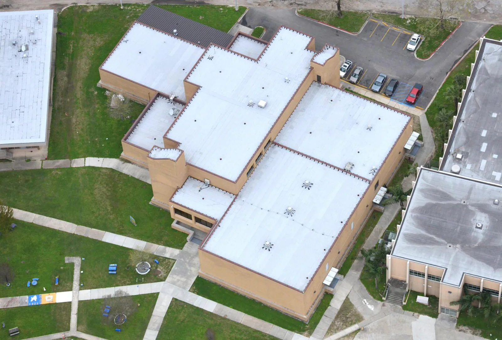 Commercial Roof Maintenance in Aurora, IL